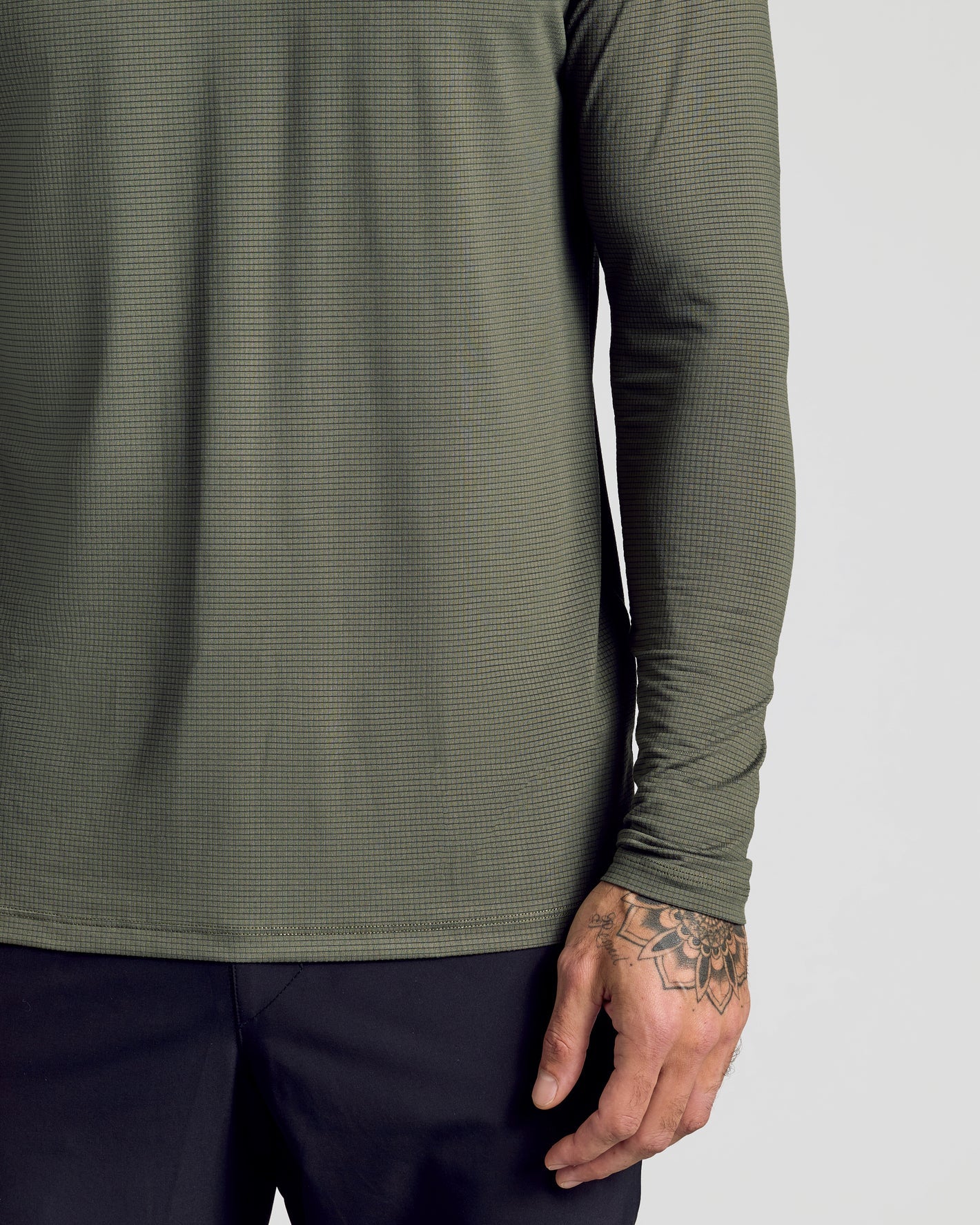 Aktiv langermet crewneck-genser med mesh